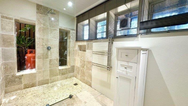 4 Bedroom Property for Sale in Bonza Bay Eastern Cape